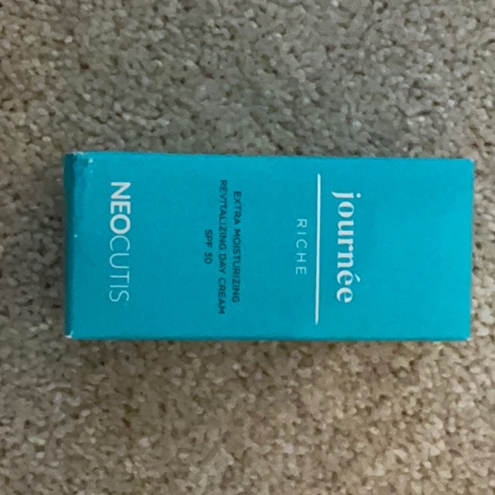 Journée Riche Moisturizing Primer - Blue